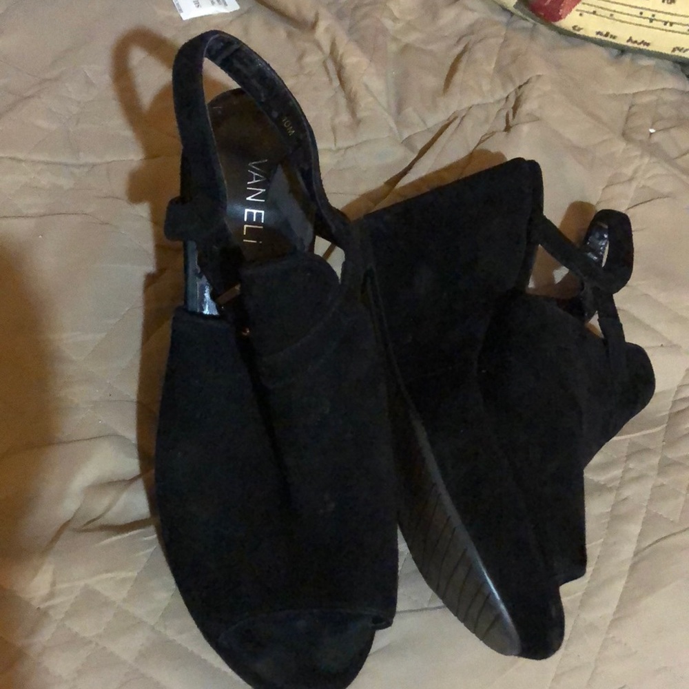 Comfy wedge shooties